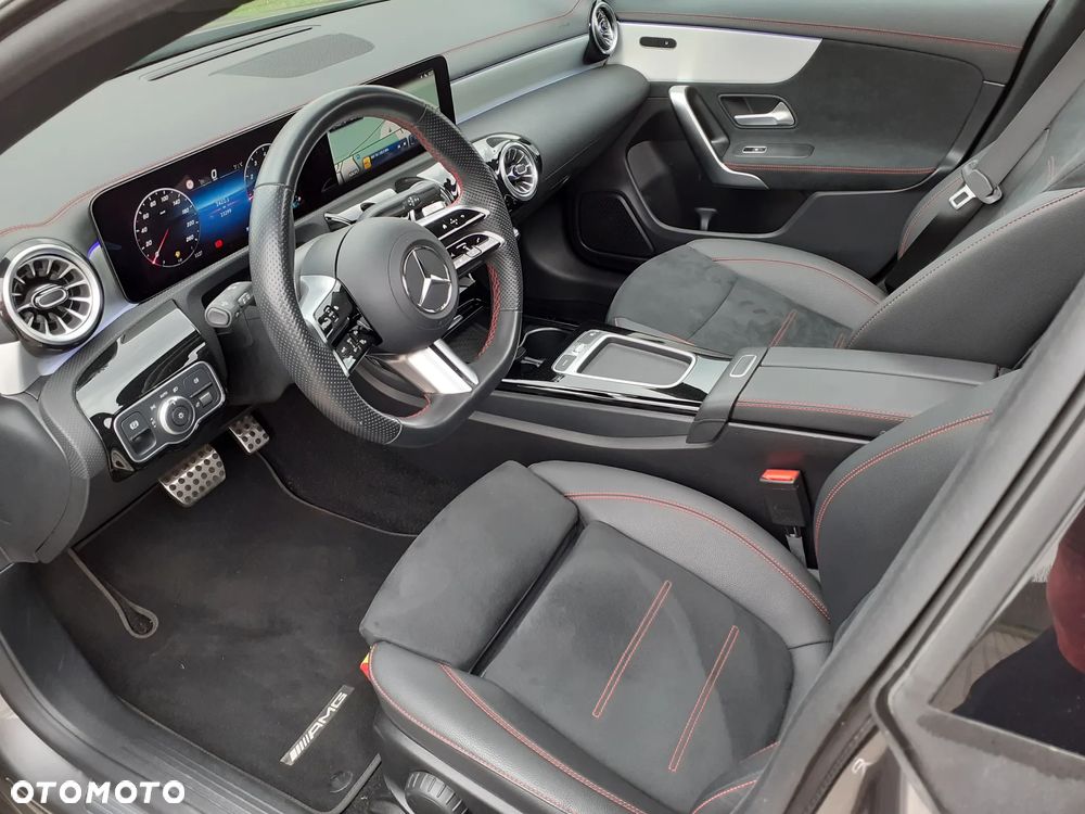 Mercedes-Benz CLA 200 AMG Line 7G-DCT - 20