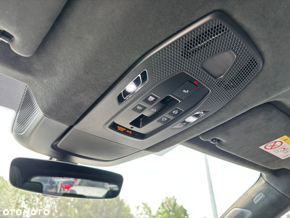 Porsche Macan - 31