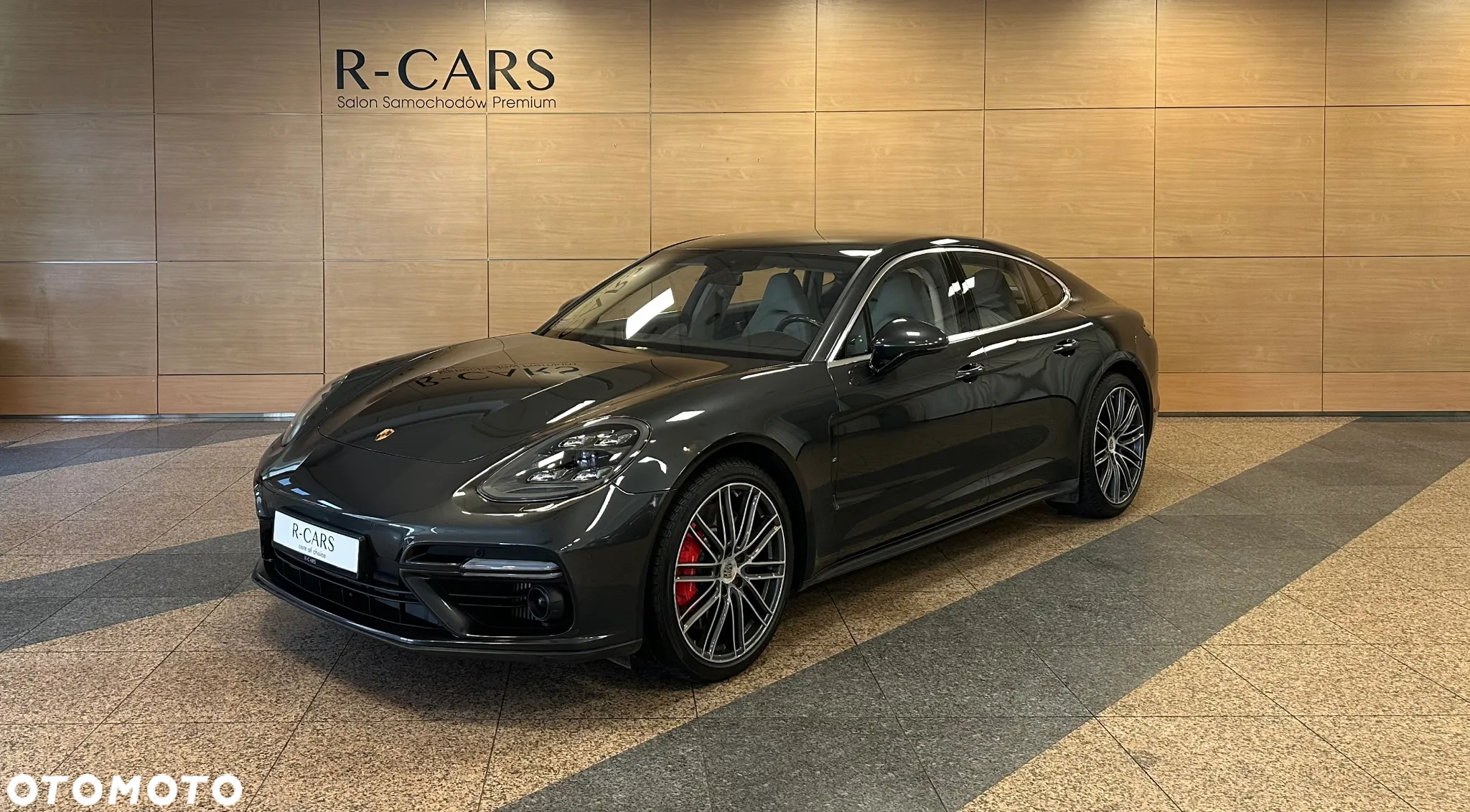 Porsche Panamera Turbo Sport Turismo - 3