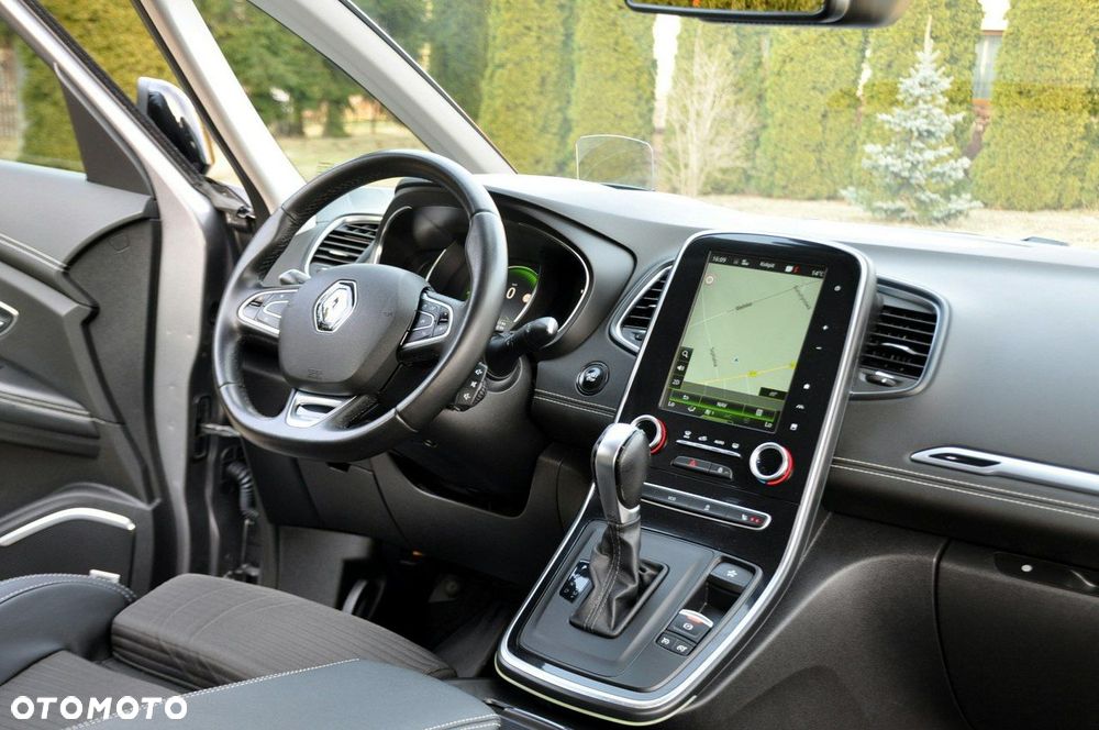 Renault Grand Scenic - 27