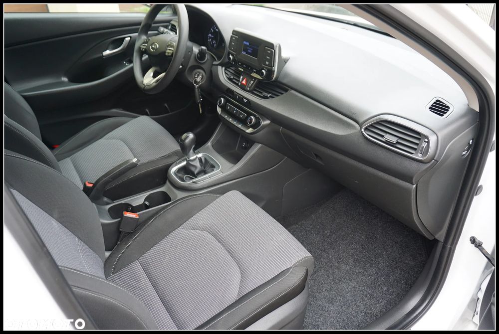 Hyundai i30 1.5 DPI Modern - 6