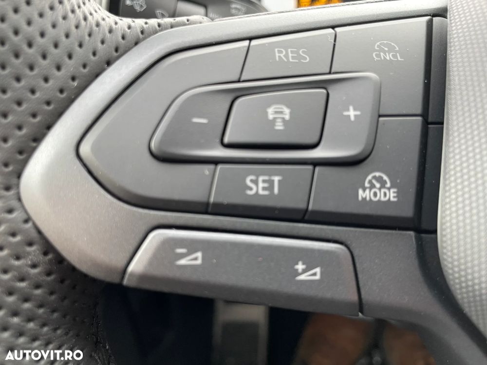 Volkswagen Tiguan - 25