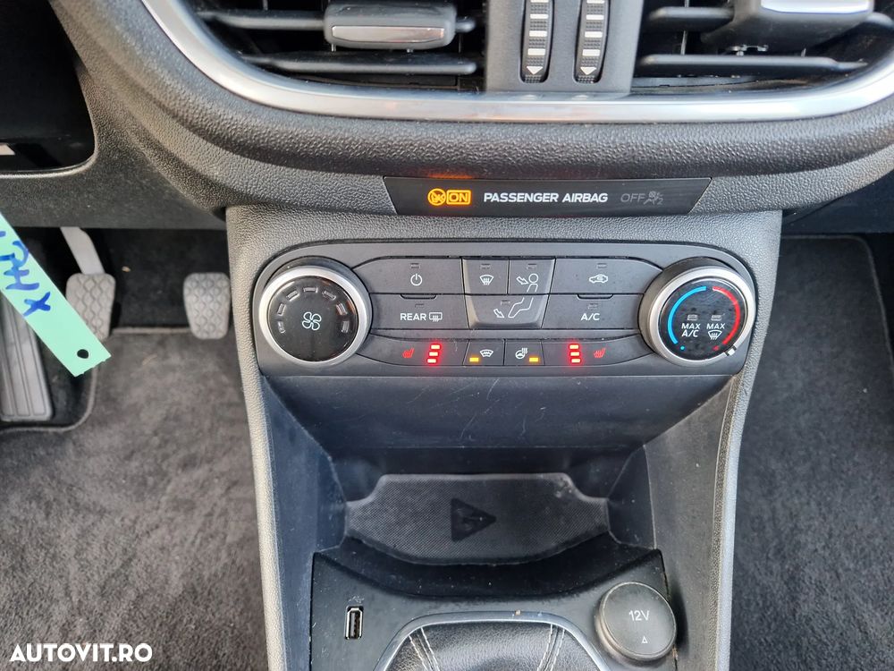 Ford Fiesta 1.0 EcoBoost Titanium - 12