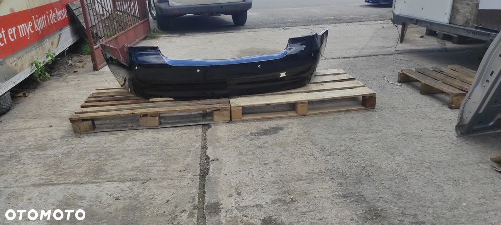 zderzak tył tylny bmw e90 e91 przedlift 04-08r sedan pdc z otworami pod czujniki A96 B39 A83 A22 C08 C06 A96 475 A300 B45 C10 C4W C09 F04 A89 B53 C4E 668 C2S C3N C1M C31 A72 C1X A45 A17 F20 F35 F36 F02 A75 A44 F03 751 F01 F40 F05 F19 C29 F31 B09 C55 F22 B44 C3C F11 C1R B55 B66 F43 F45 C16 B38 C1G A76 F42 C1E B35 F39 C1F C56 C4P C6R C6E F27 C5A B41 C68 C1D U91 C5Y P7Z B01 300 - 8