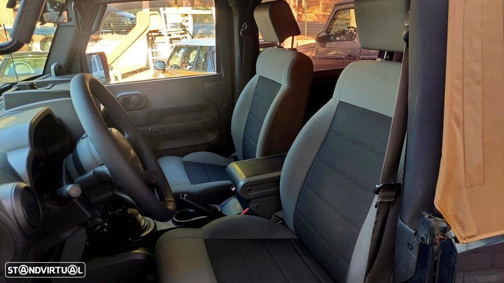 Jeep Wrangler 2.8 CRD DPF Sport - 8