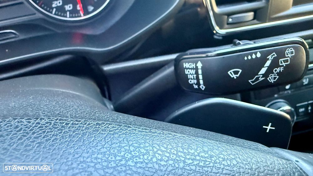 SEAT Leon ST 1.6 TDI S&S DSG FR - 18