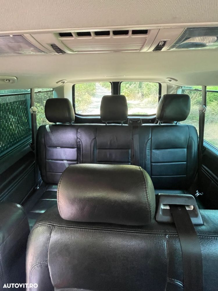 Volkswagen Caravelle - 13