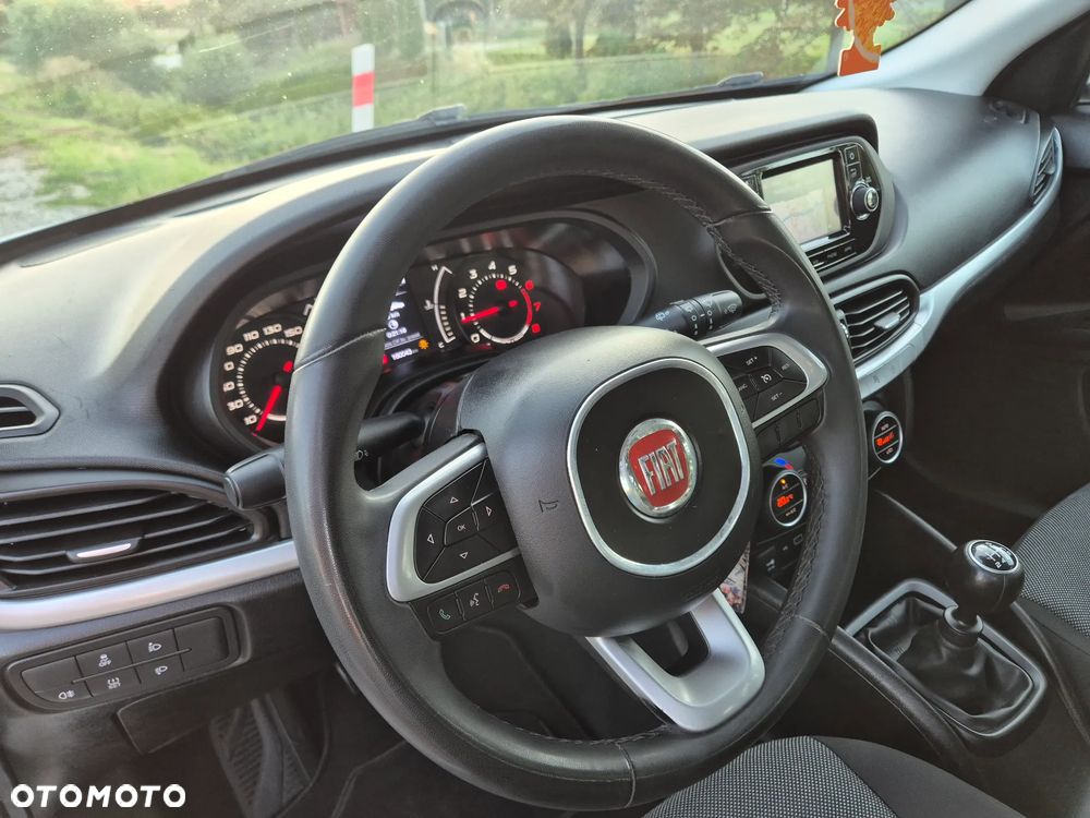 Fiat Tipo 1.4 16v Easy EU6d - 16
