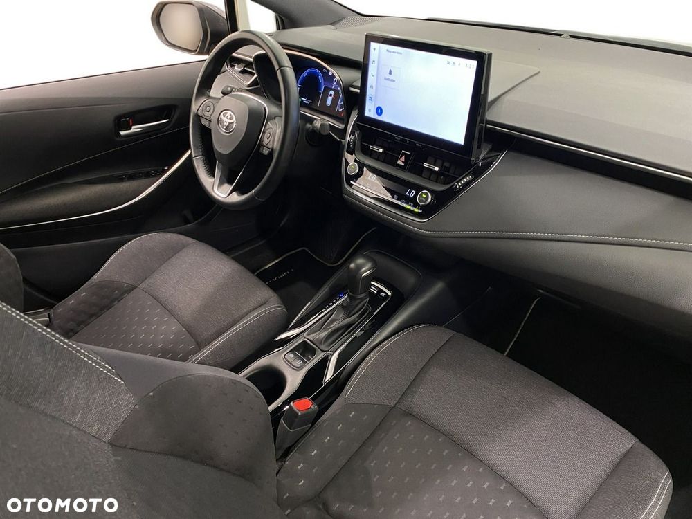 Toyota Corolla - 13