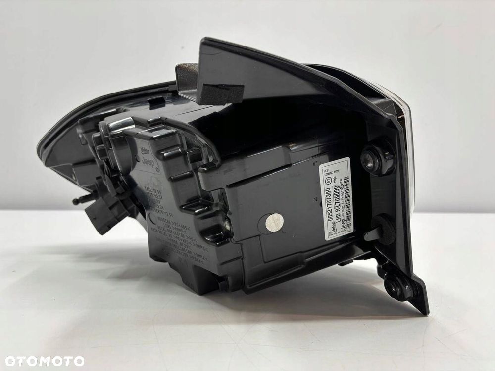 Jeep Avenger Lampa Prawa Tył Tylna L709090 - 7