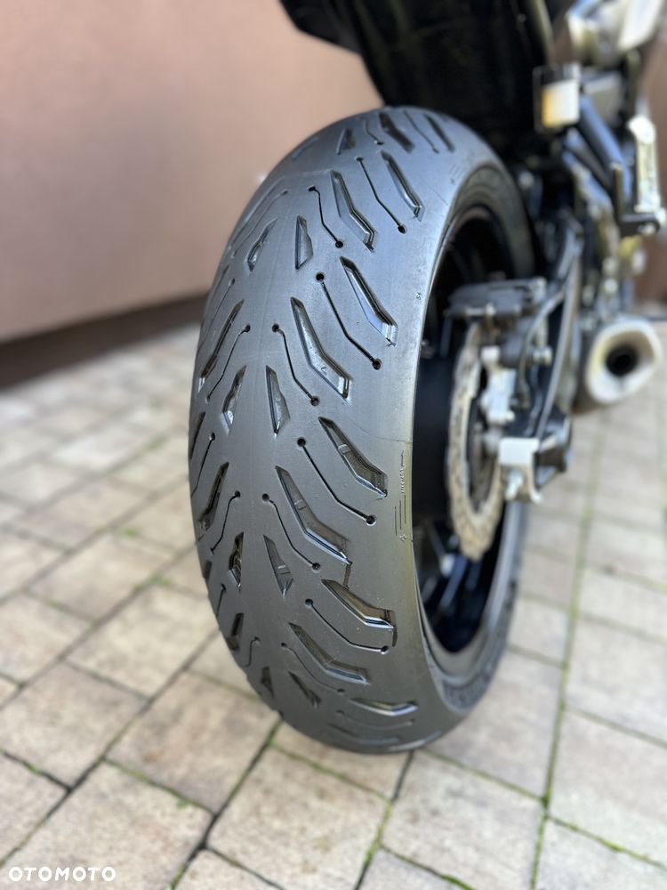 Yamaha MT - 8