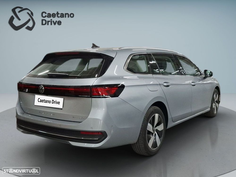 Volkswagen Passat Variant 1.5 TSI eHybrid Business DSG — fotografia 8