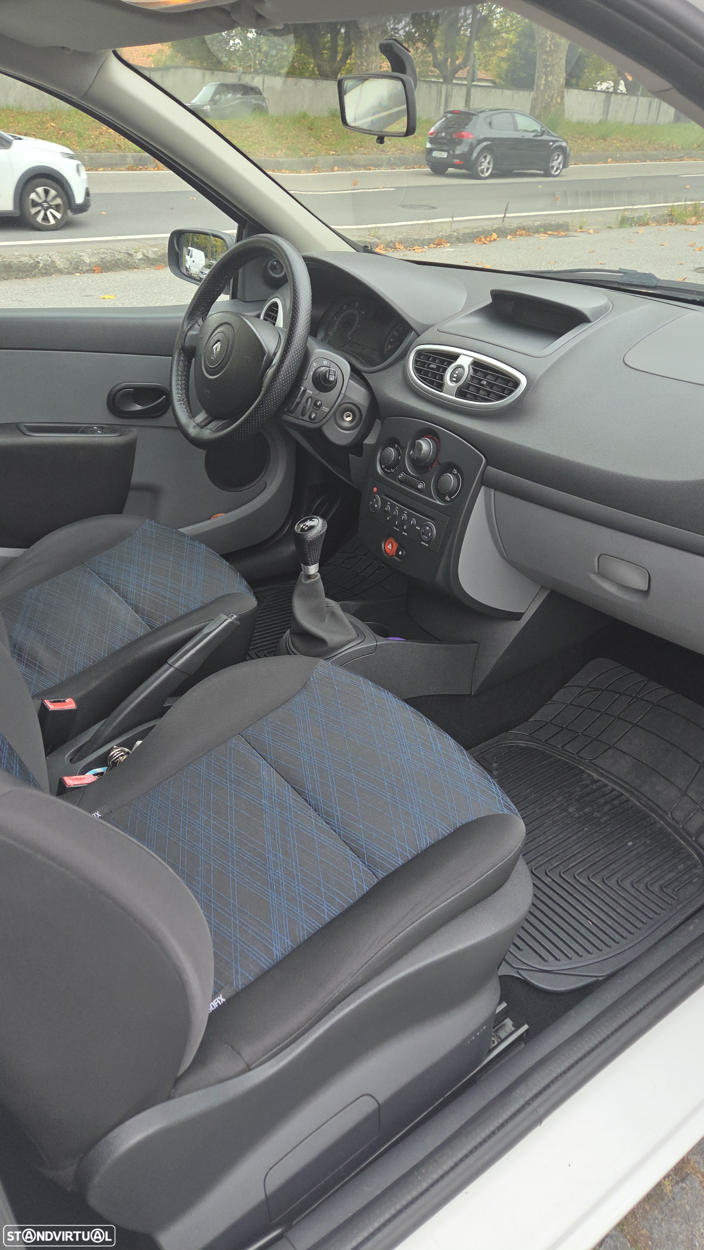 Renault Clio - 7