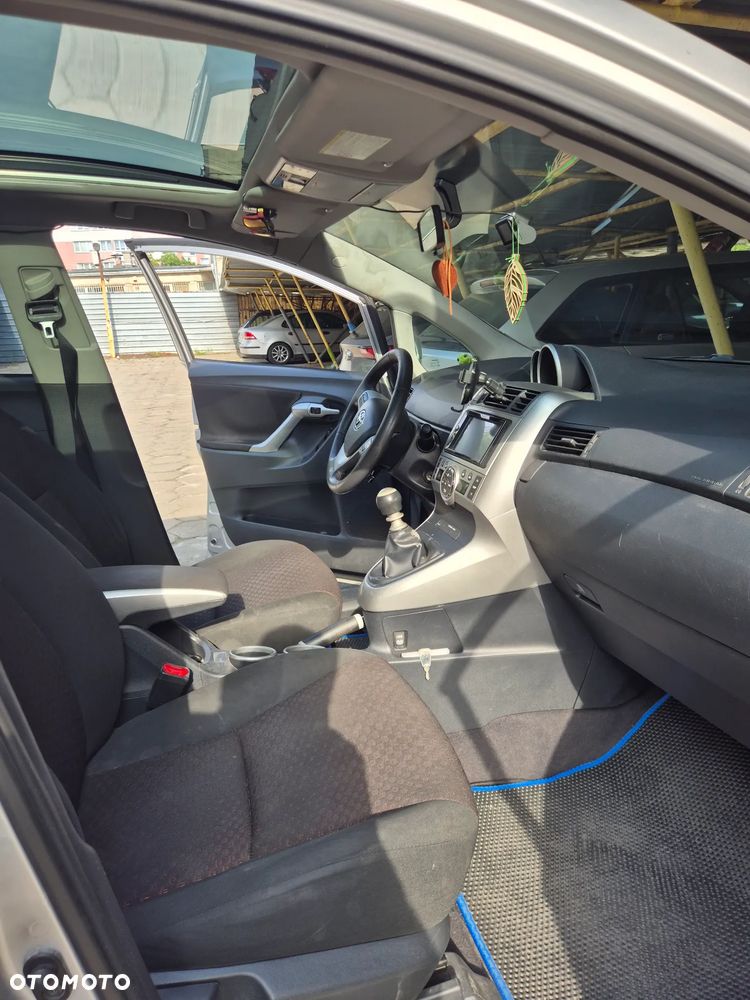 Toyota Verso 2.0 D-4D - 2