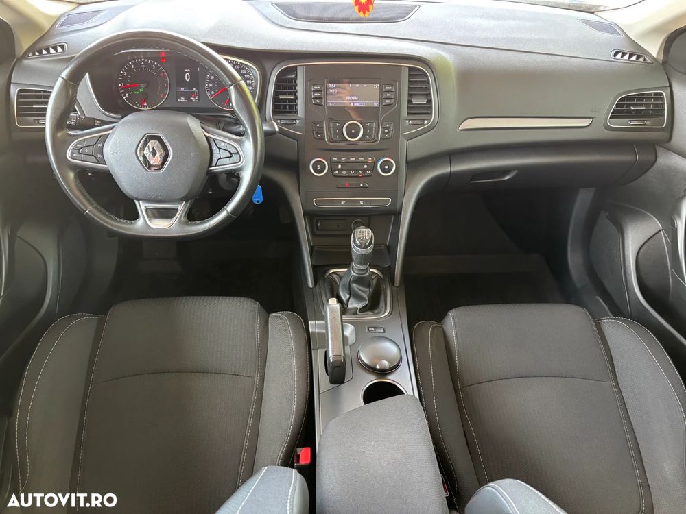 Renault Megane TCE 114 GPF Life - 5