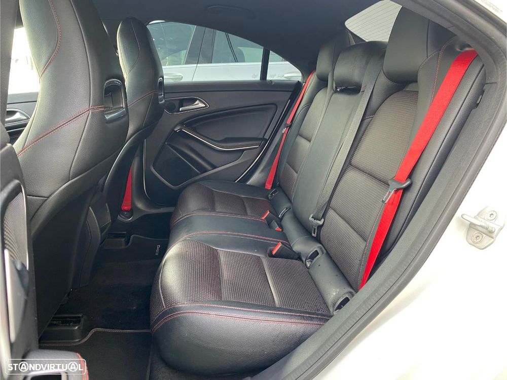 Mercedes-Benz CLA 45 AMG 4Matic 7G-DCT - 9