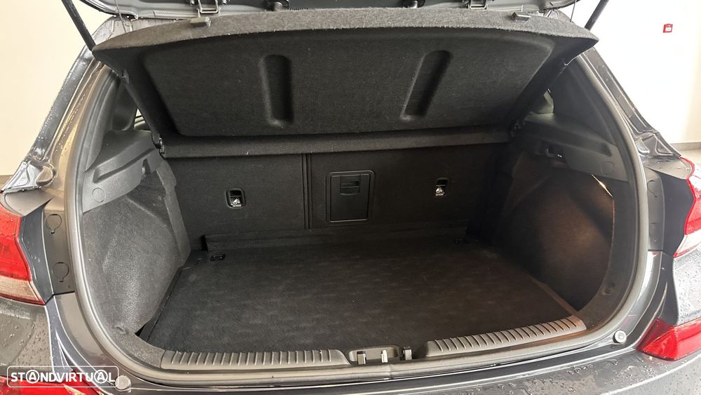 Hyundai i30 1.6 CRDI STyle Plus 7DCT - 7