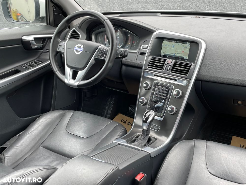Volvo XC 60 D5 AWD Aut. Momentum - 7