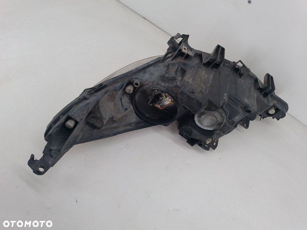 LAMPA PRZÓD PRAWA PEUGEOT 207 HATCHBACK 5 DRZWI TYC - 4