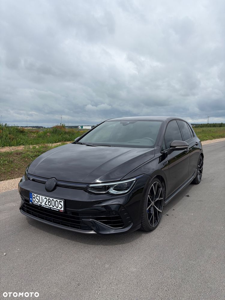 Volkswagen Golf - 1