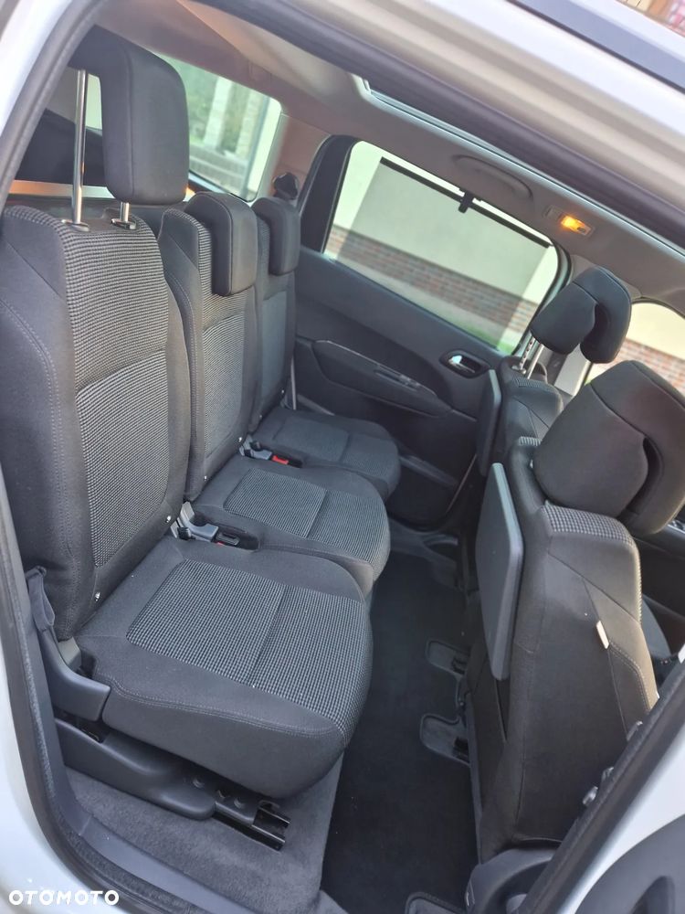 Peugeot 5008 1.6 THP Active - 14