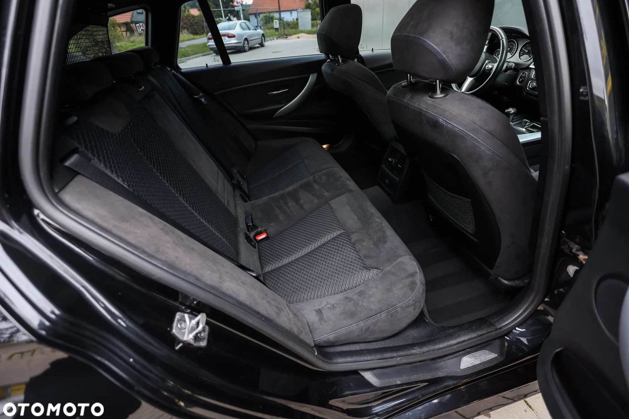 BMW Seria 3 320d Touring Sport Line - 24