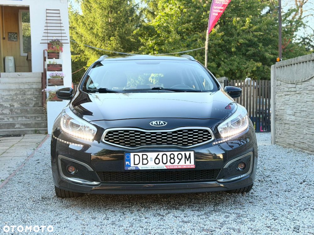 Kia Ceed - 13