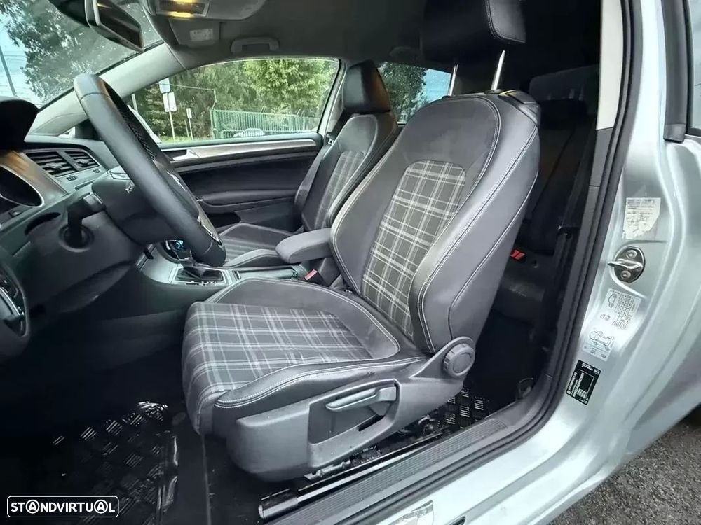 VW Golf 1.6 TDI BlueMotion DSG Cup - 11