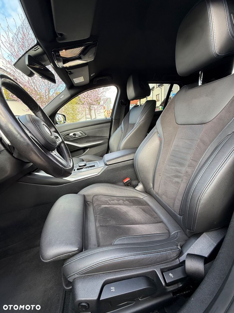 BMW Seria 3 320d xDrive Sport Line - 25
