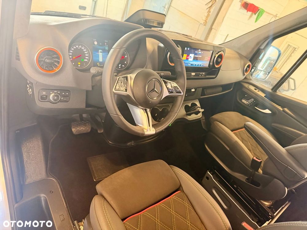 Mercedes-Benz Sprinter - 21