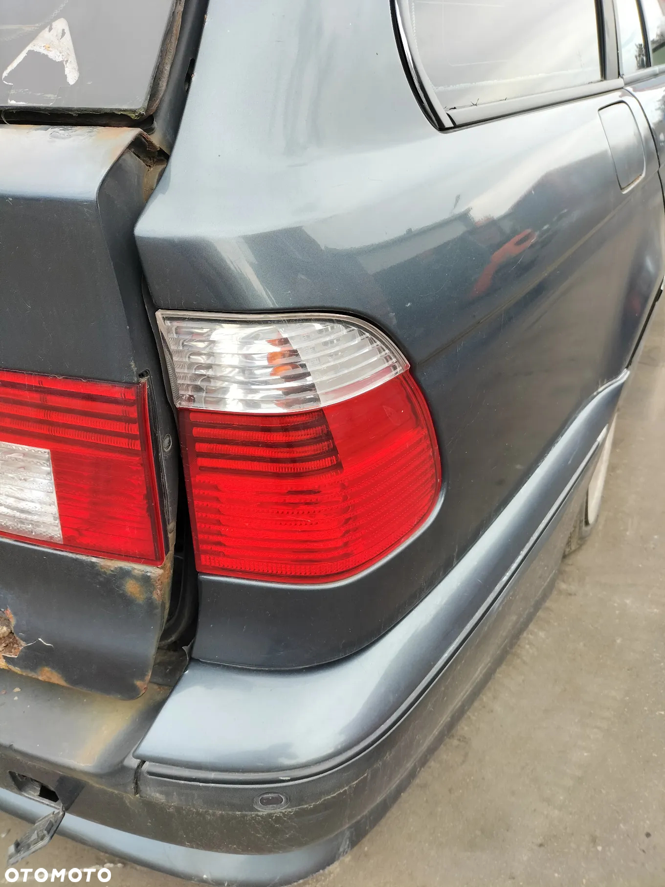 CAŁE AUTO NA CZĘŚCI RADIO LAMPY TYŁ FOTELE BMW E39 LIFT KOMBI KOD LAK. ANTHRAZIT METALIC 397/7 - 20