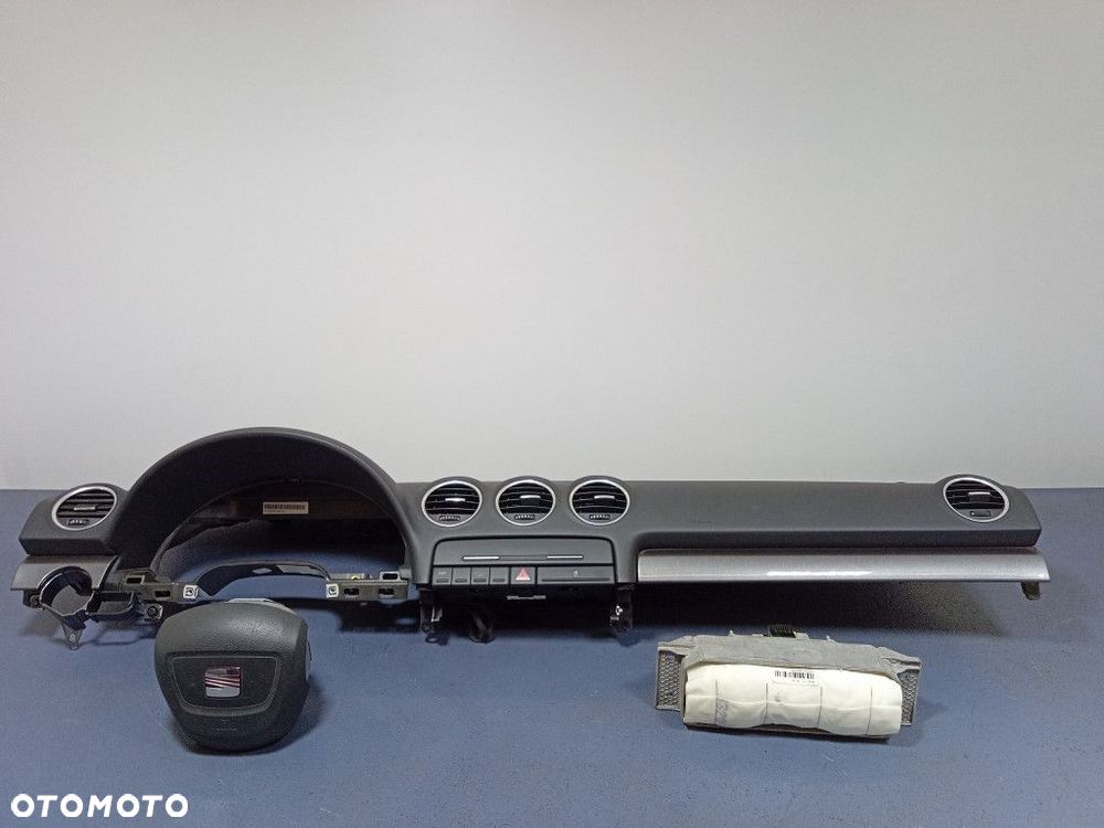 SEAT EXEO DESKA ROZDZIELCZA PASY AIRBAG - 1