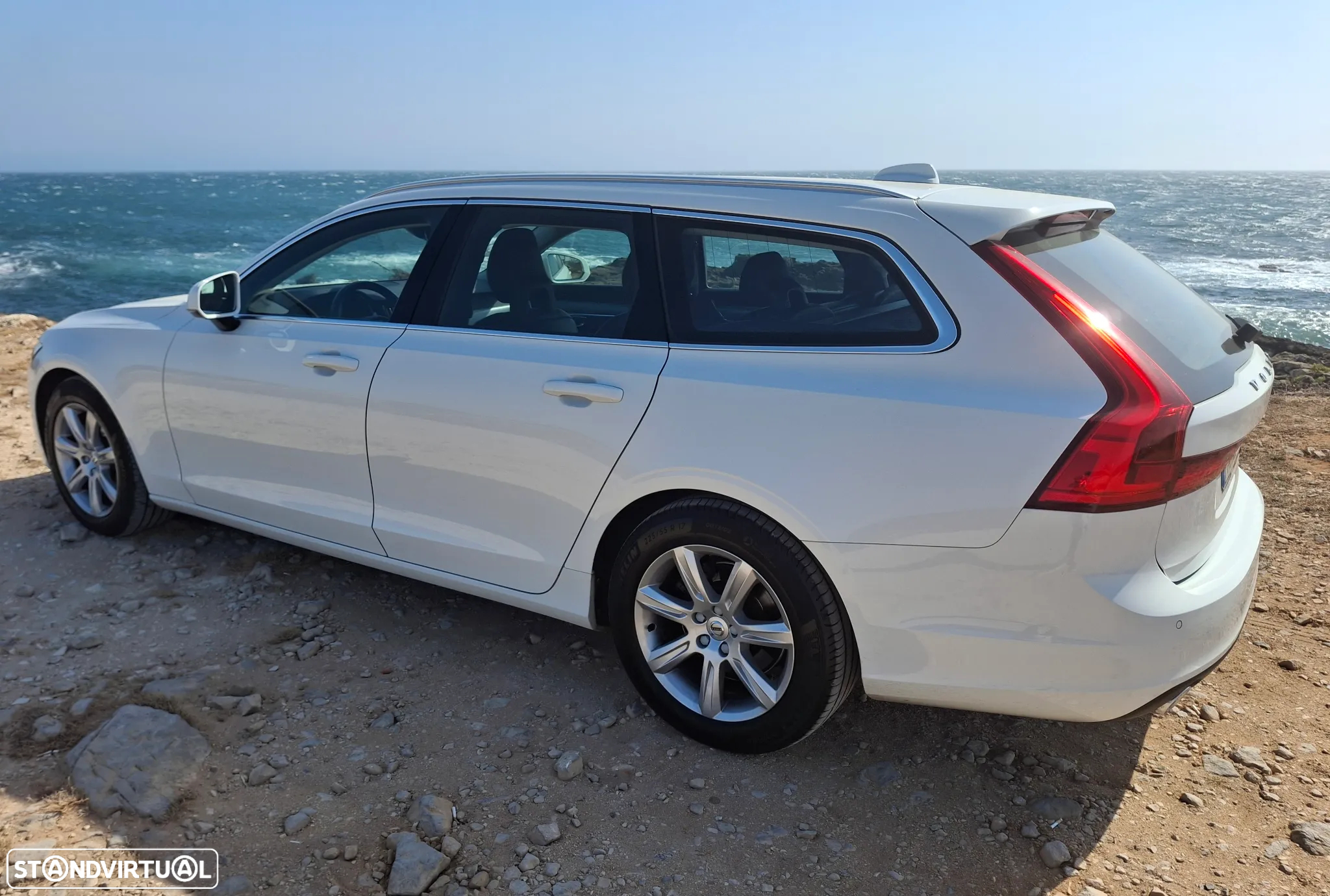 Volvo V90 2.0 D4 Momentum Plus Geartronic - 9