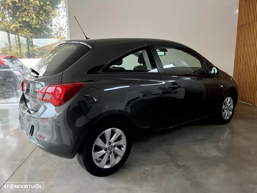 Opel Corsa 1.4 120 Anos - 24