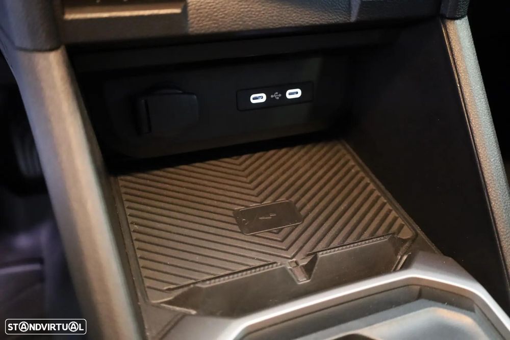 Dacia Duster 1.6 Hybrid Journey - 38