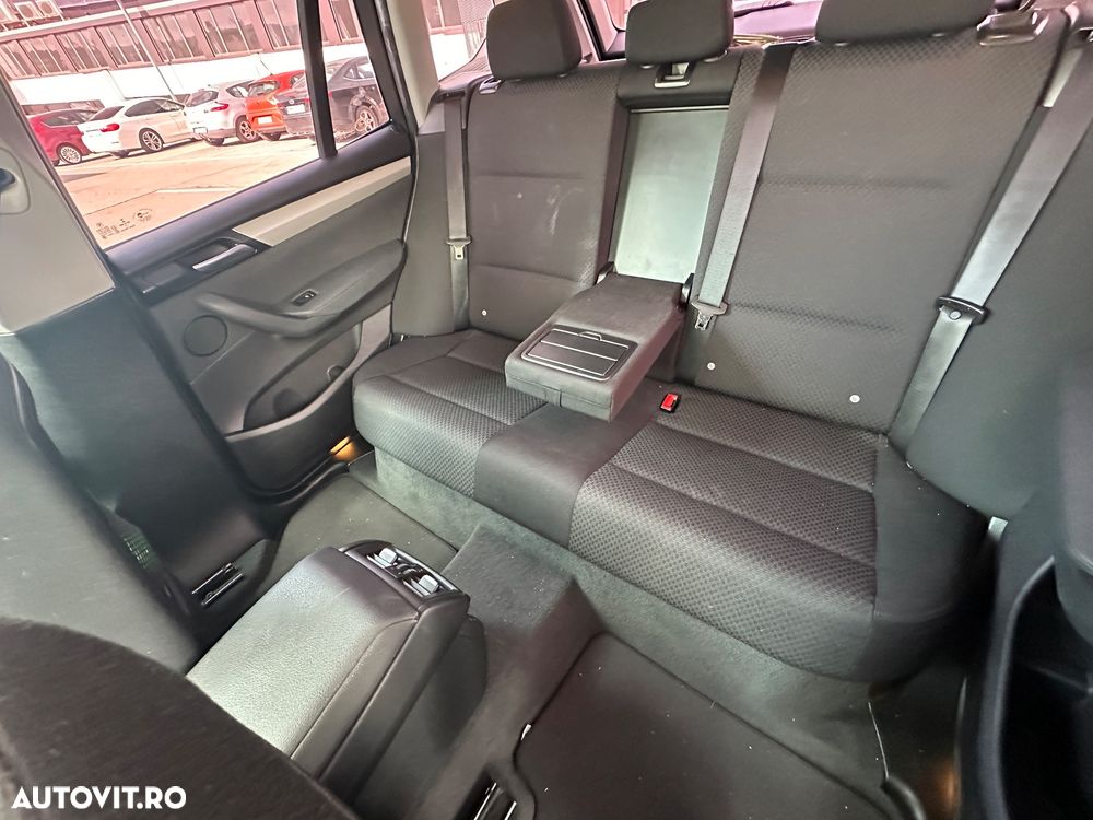 BMW X3 xDrive20d AT Advantage - 8