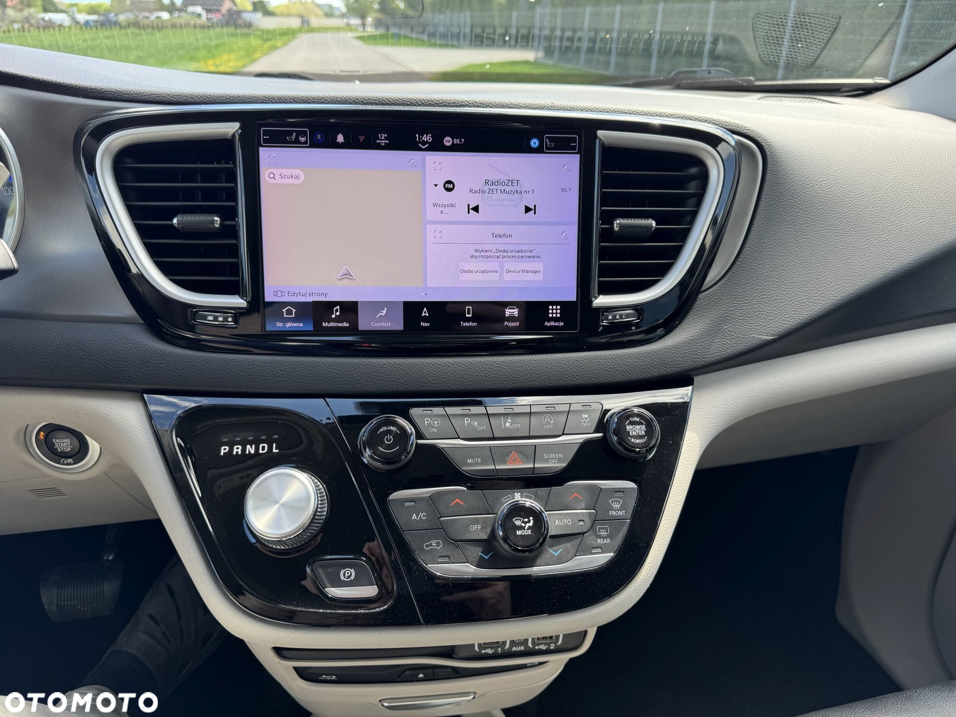Chrysler Pacifica - 16