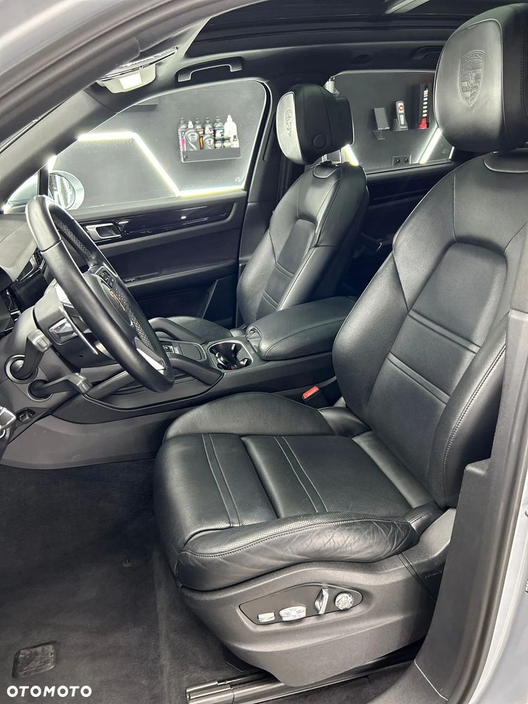 Porsche Cayenne Tiptronic S - 13