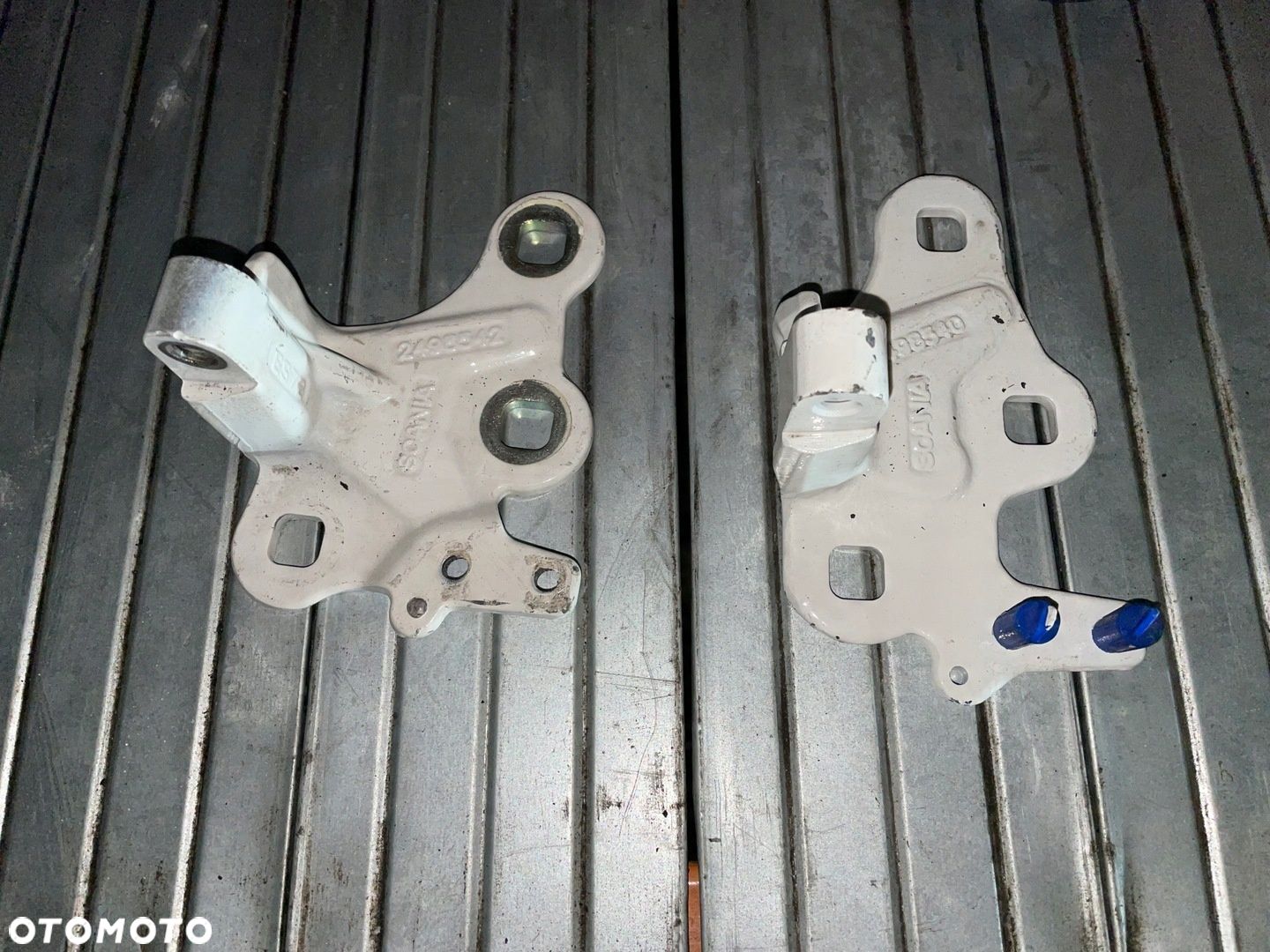 Zawias Drzwi Scania R S 2498540 2498542 - 1