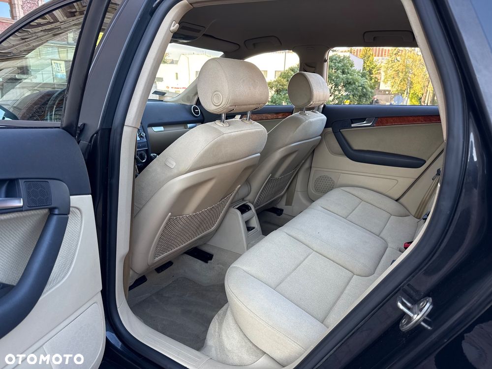 Audi A3 1.6 Ambiente - 24