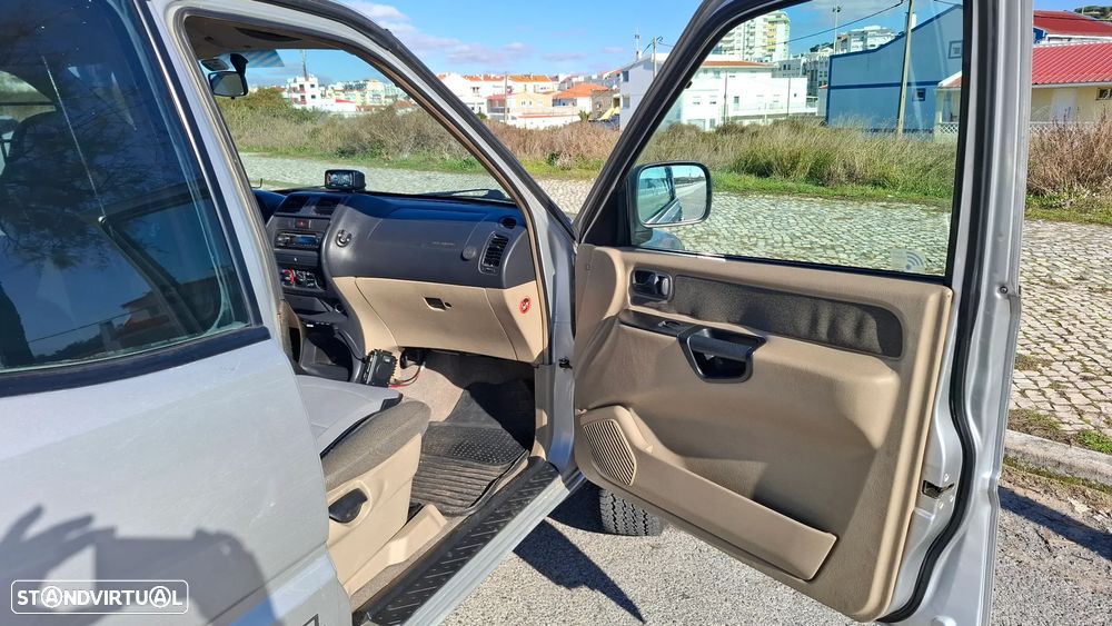 Nissan Terrano II 2.7 TDi Comfort AC - 9