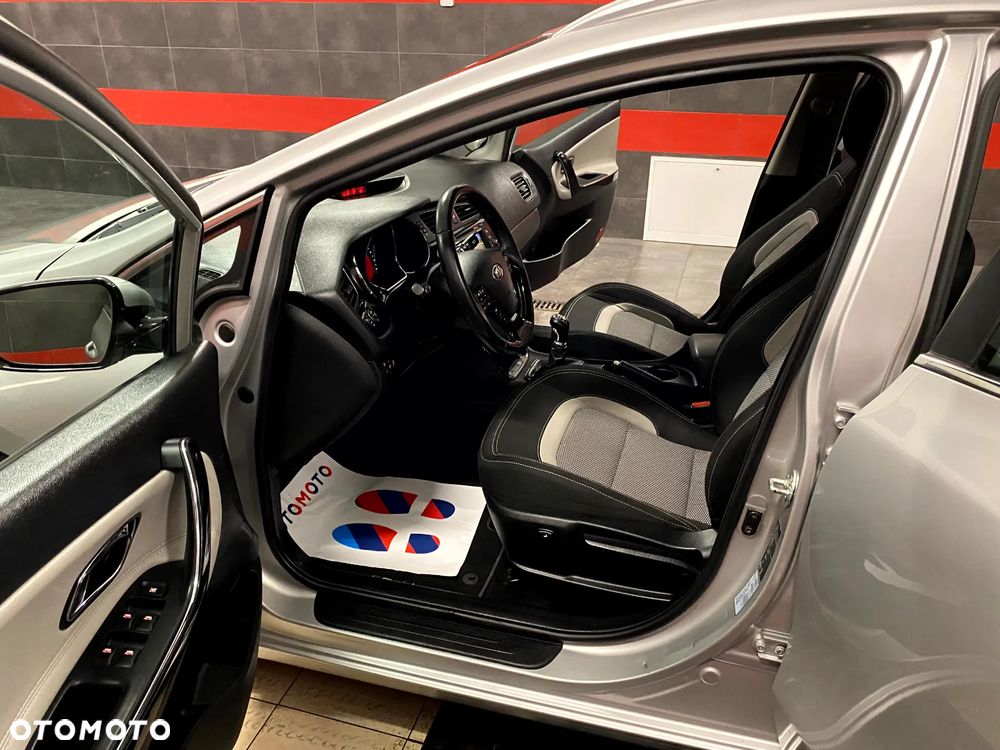 Kia Ceed 1.6 GDI Platinum Edition - 18