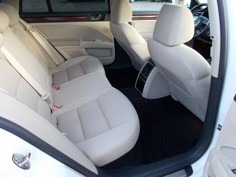 Skoda Superb 2.0 TDI Business DSG - 15