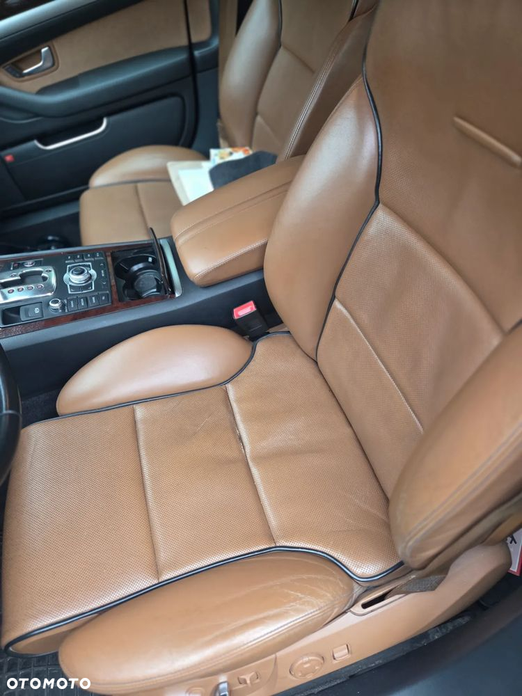 Audi A8 - 10