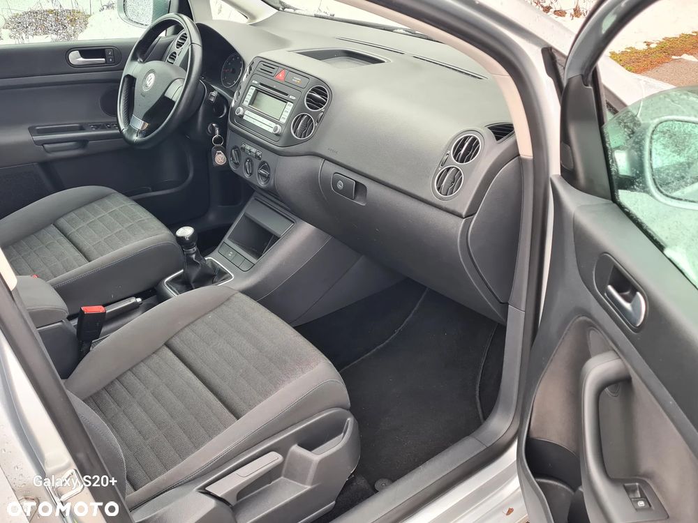 Volkswagen Golf Plus - 11