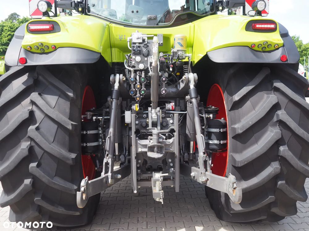 Claas Axion 850 CEBIS - 13