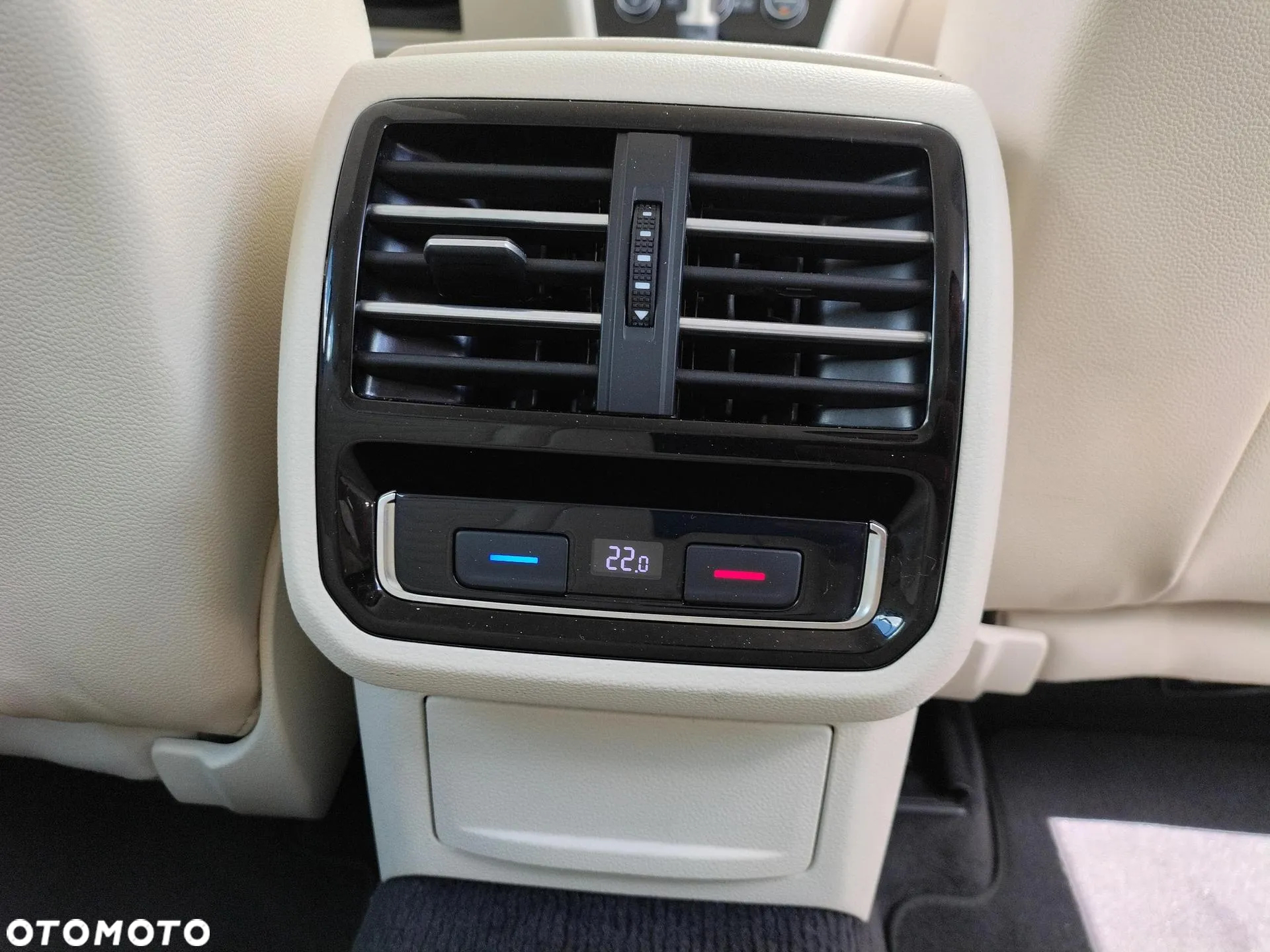 Volkswagen Passat 1.8 TSI BMT Highline DSG - 27