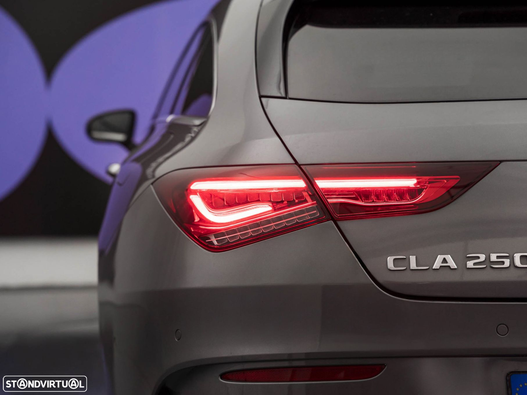 Mercedes-Benz CLA 250 e Shooting Brake AMG Line - 10