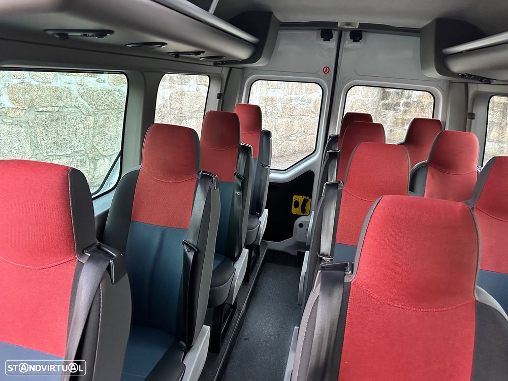 Renault Master 17 Lugares - 27
