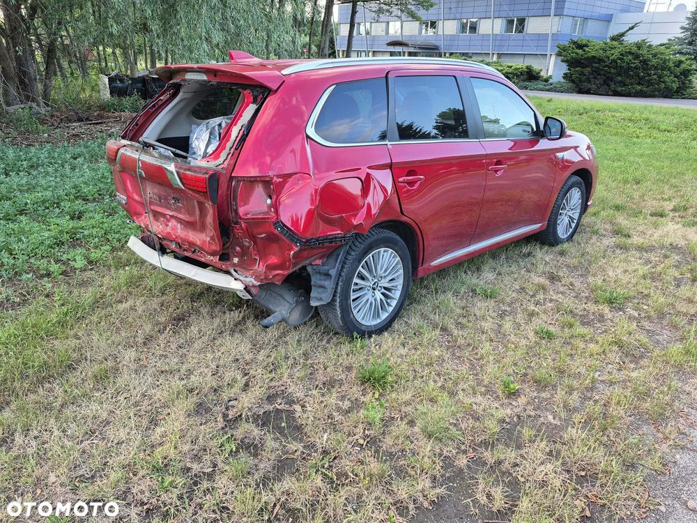 Mitsubishi Outlander 2.4 4WD Spirit+ - 7